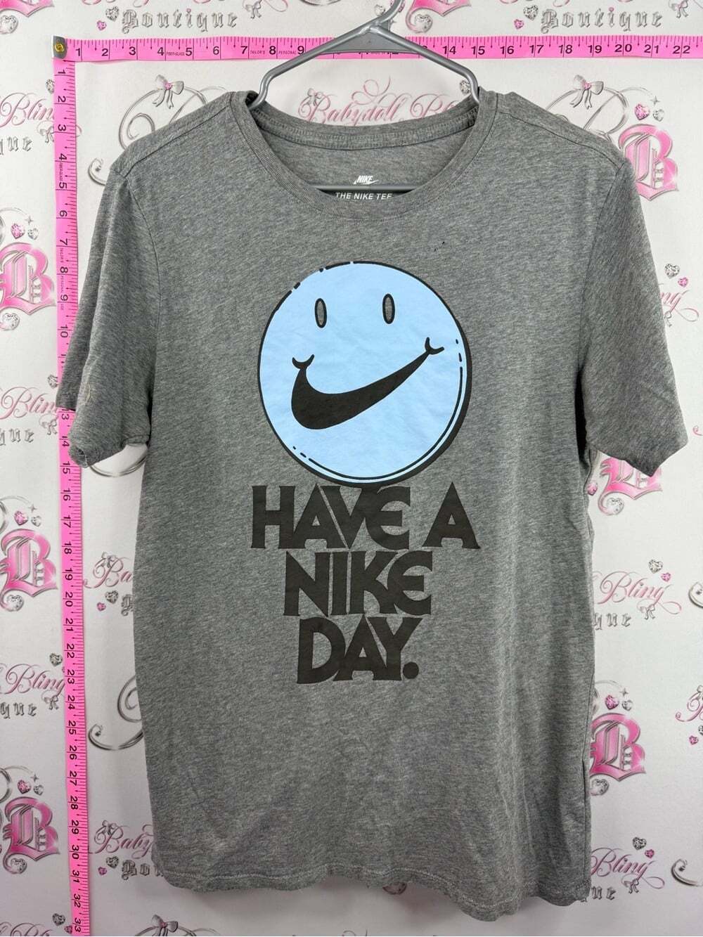 Nike tee smiles Gray Short-Sleeve 'Have a Nike Day' Tee with Light Blue Smiley